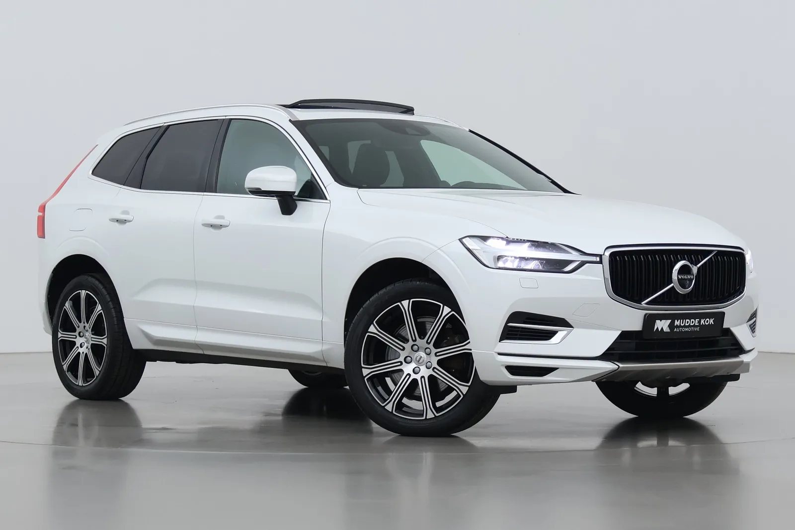 Volvo XC60 (2018) — foto 1