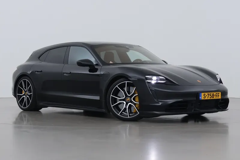 Porsche Taycan (2023)