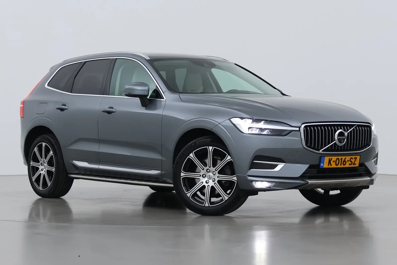 Volvo XC60 (2021) — foto 1