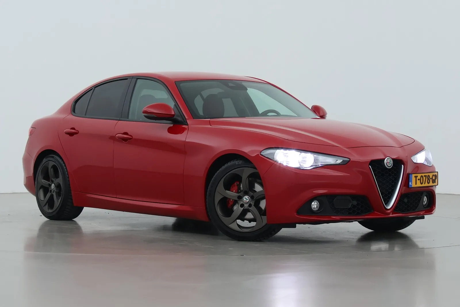Alfa Romeo Giulia (2016) — foto 1