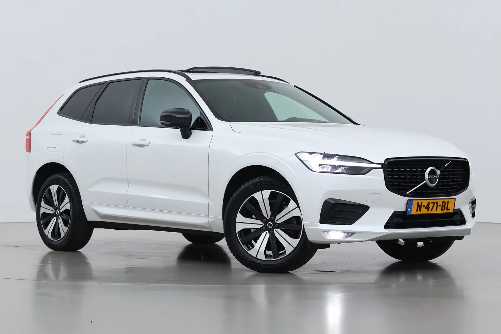 Volvo XC60 (2021) — foto 1