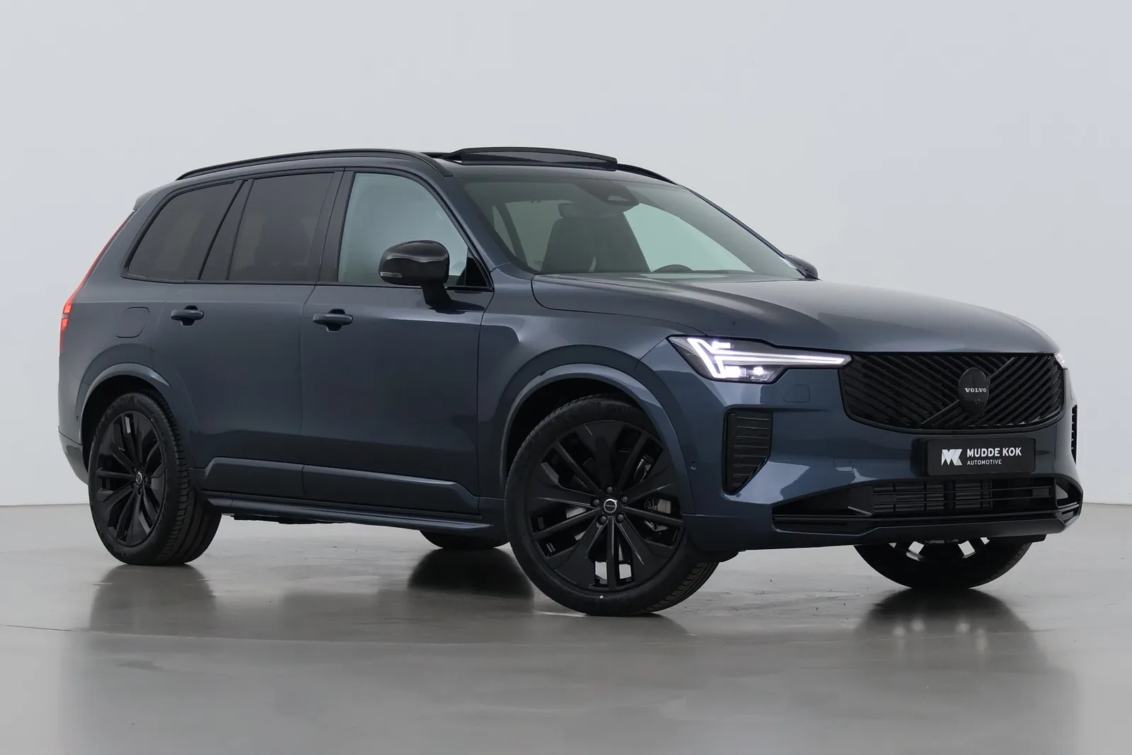 Volvo XC90 (2026) — foto 1