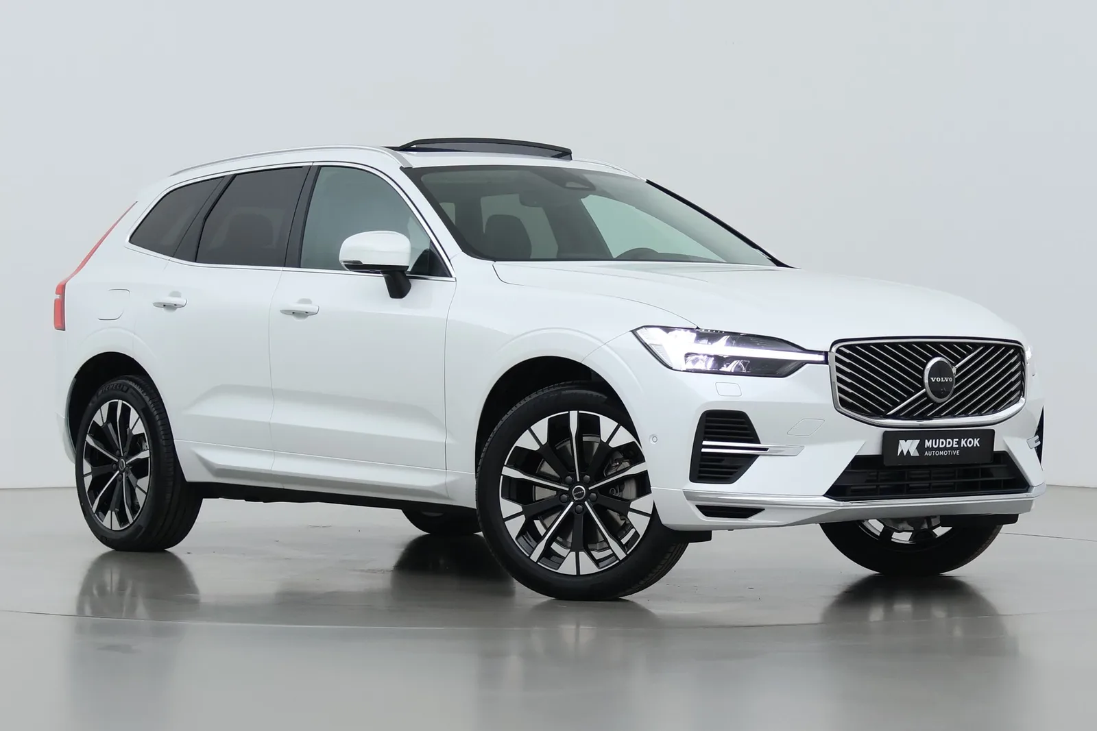 Volvo XC60 (2026) — foto 1