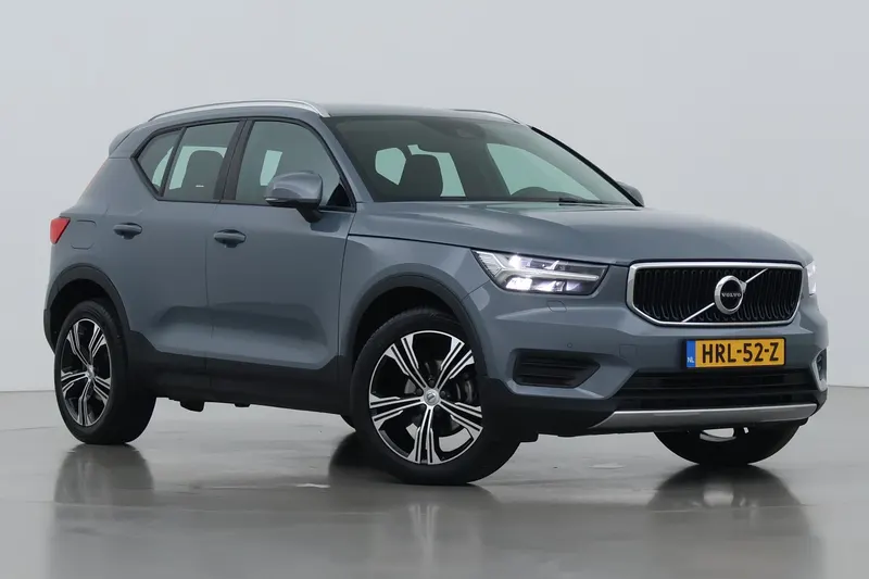 Volvo XC40 (2022)