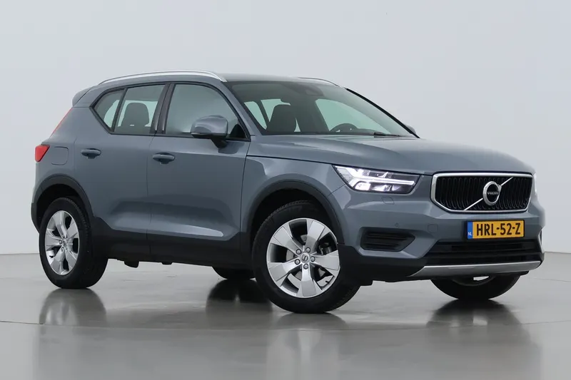 Volvo XC40 (2022)