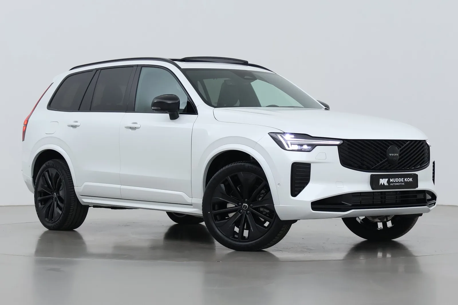 Volvo XC90 (2026) — foto 1