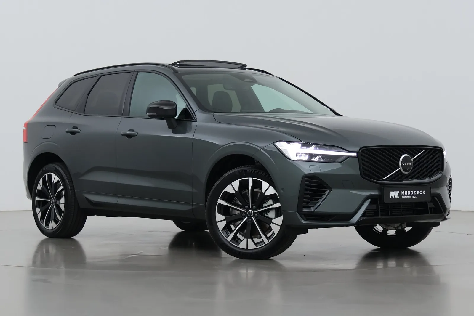 Volvo XC60 (2026) — foto 1