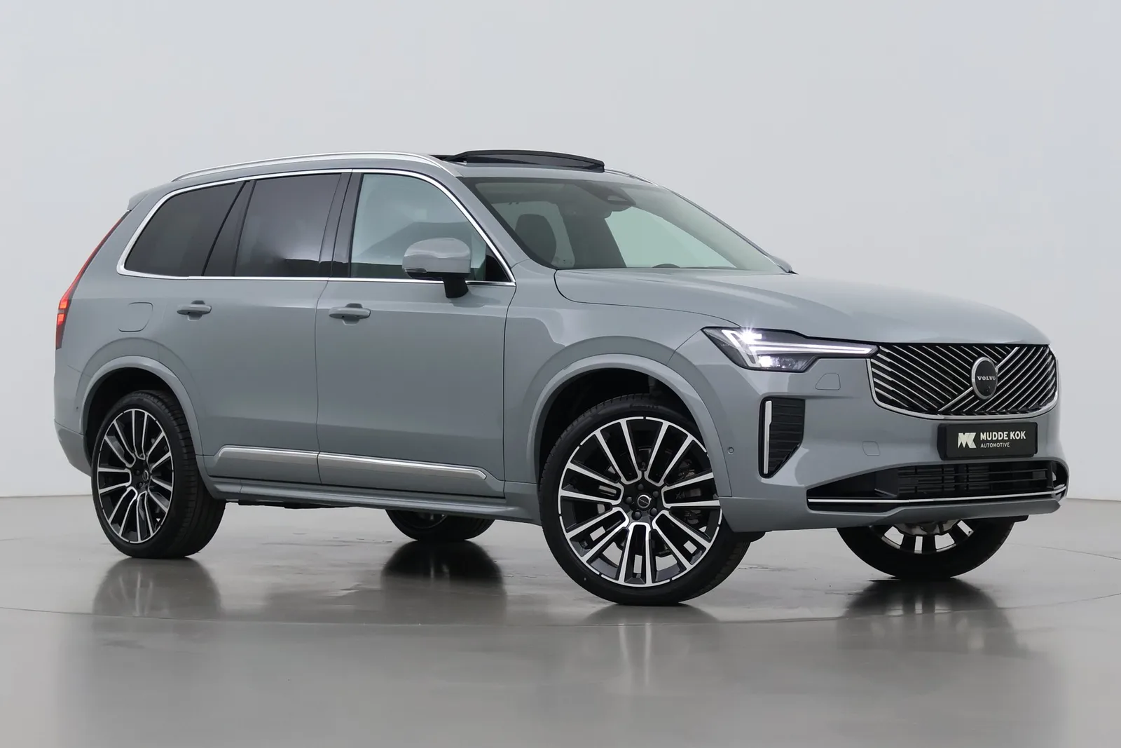 Volvo XC90 (2026) — foto 1