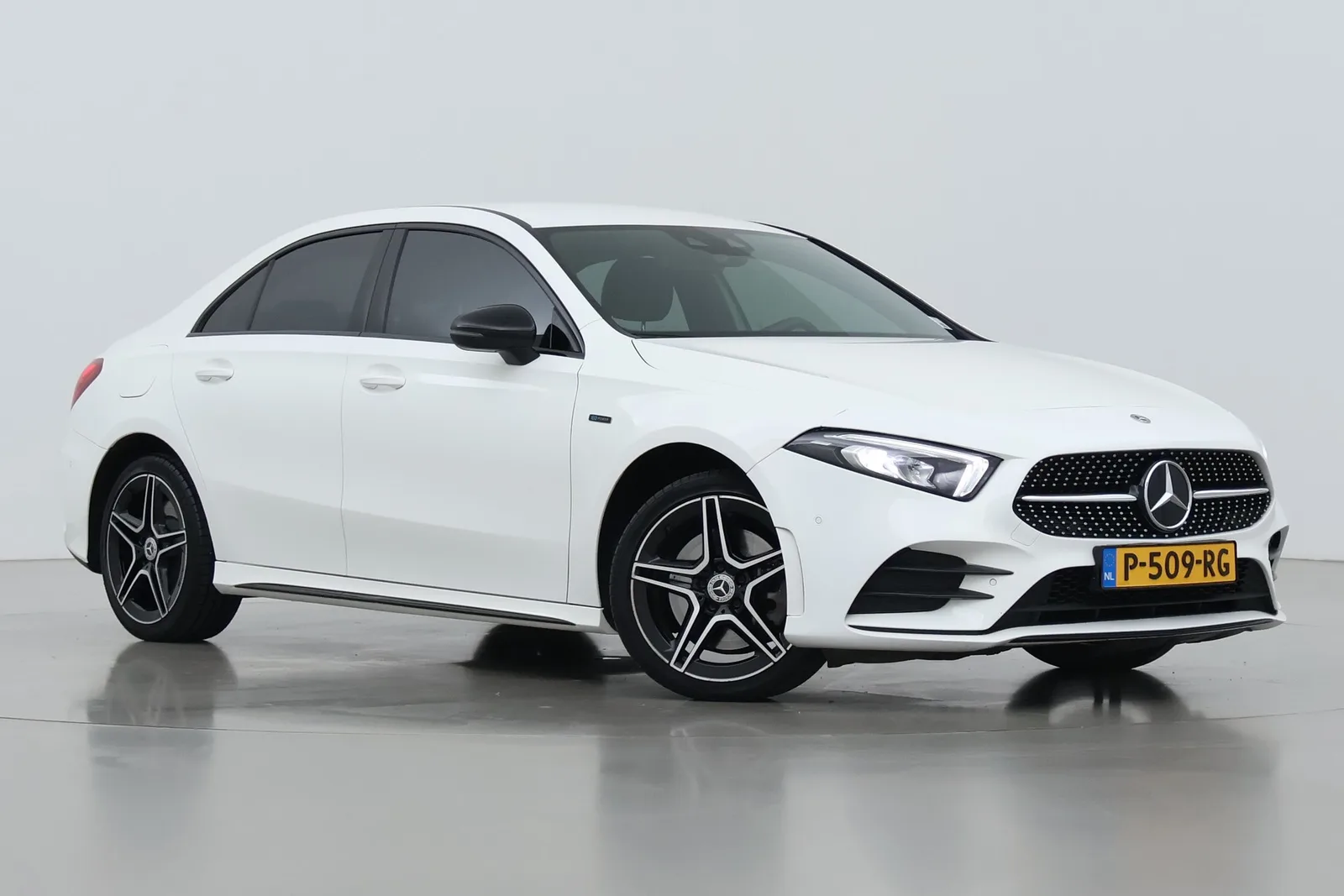 Mercedes-Benz A-Klasse (2020) — foto 1