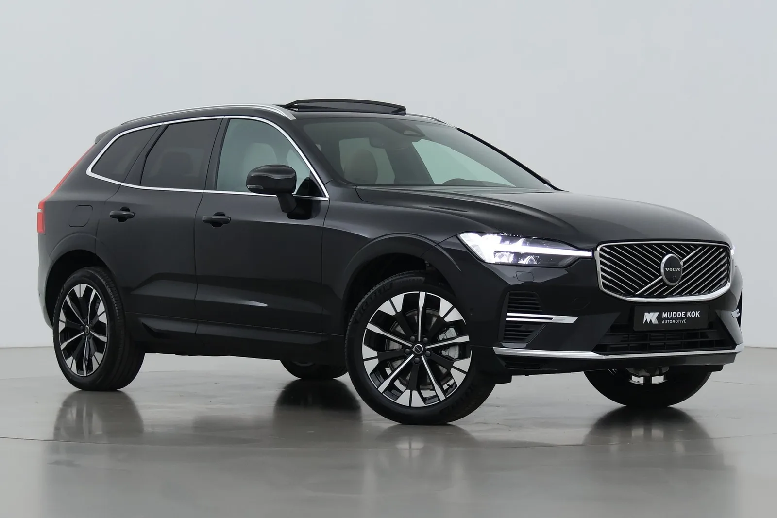 Volvo XC60 (2026) — foto 1
