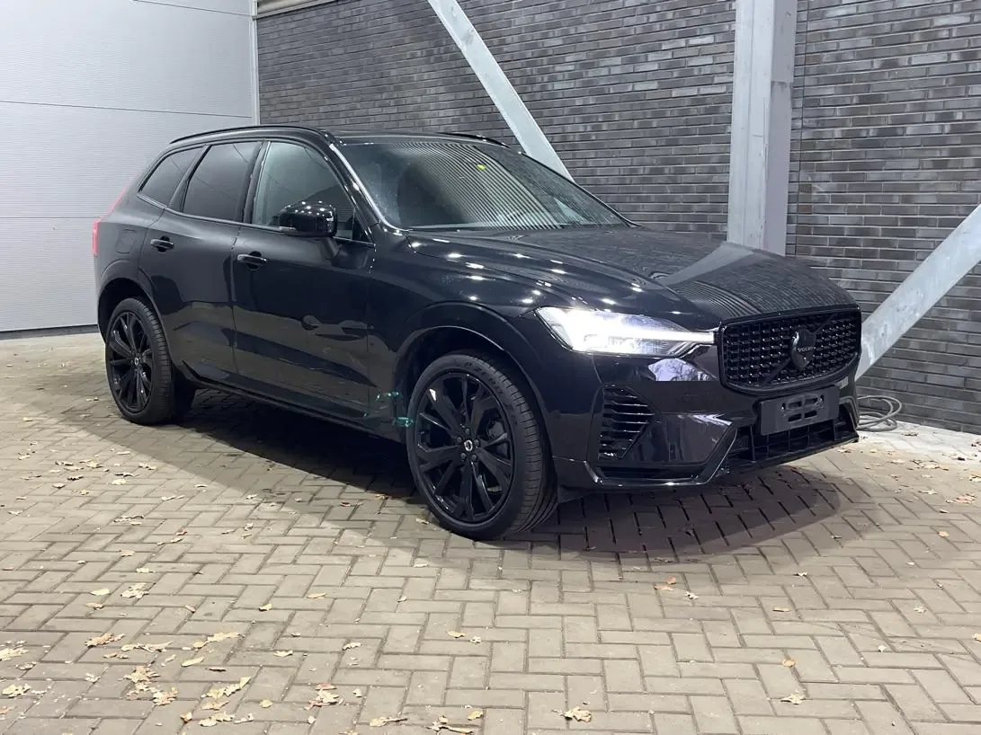 Volvo XC60 (2024) — foto 1