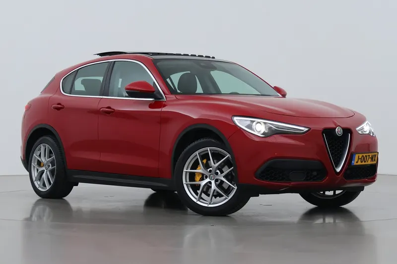 Alfa Romeo Stelvio (2019)
