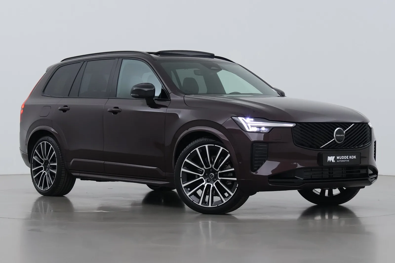 Volvo XC90 (2026) — foto 1