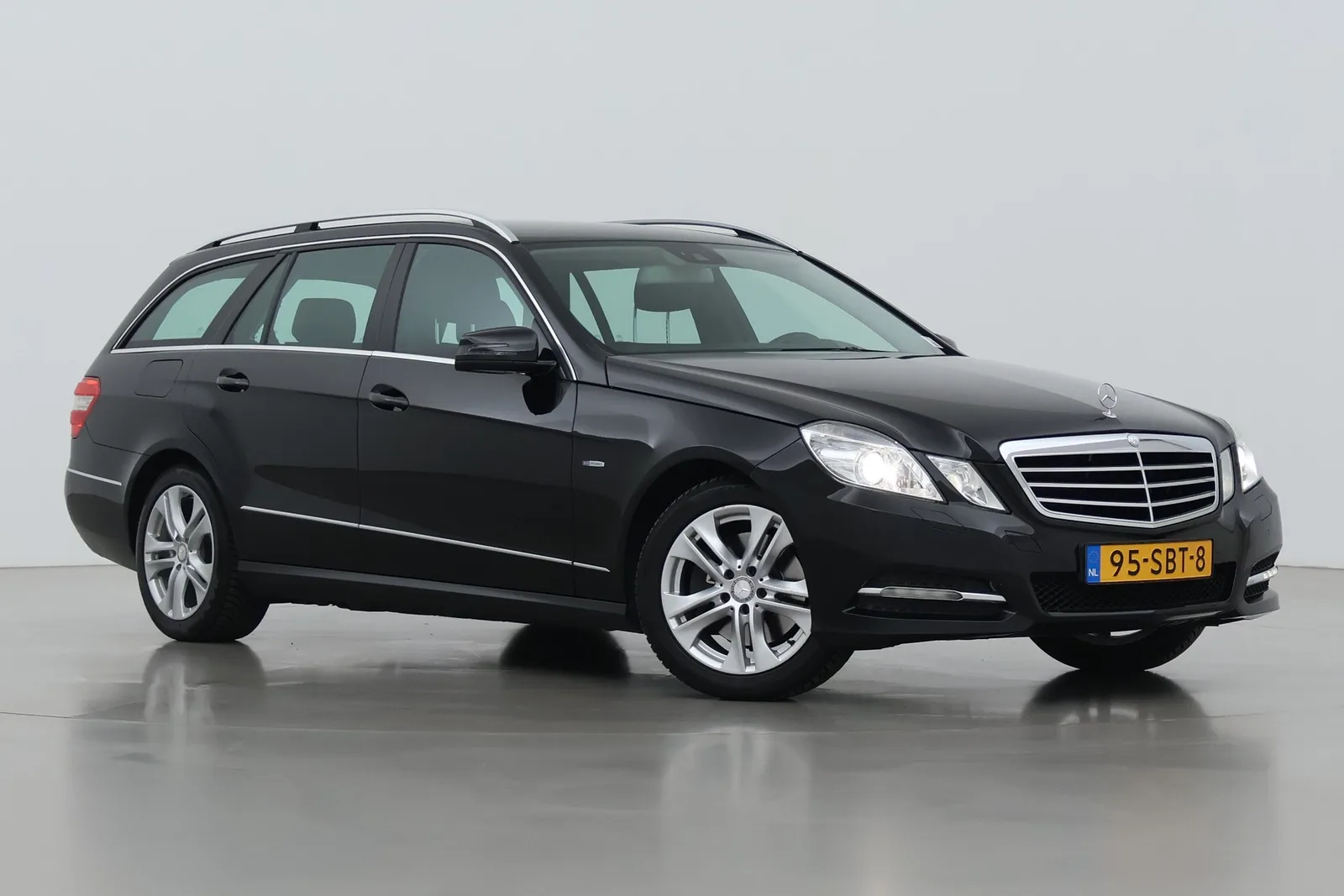 Mercedes-Benz E-Klasse (2010) — foto 1
