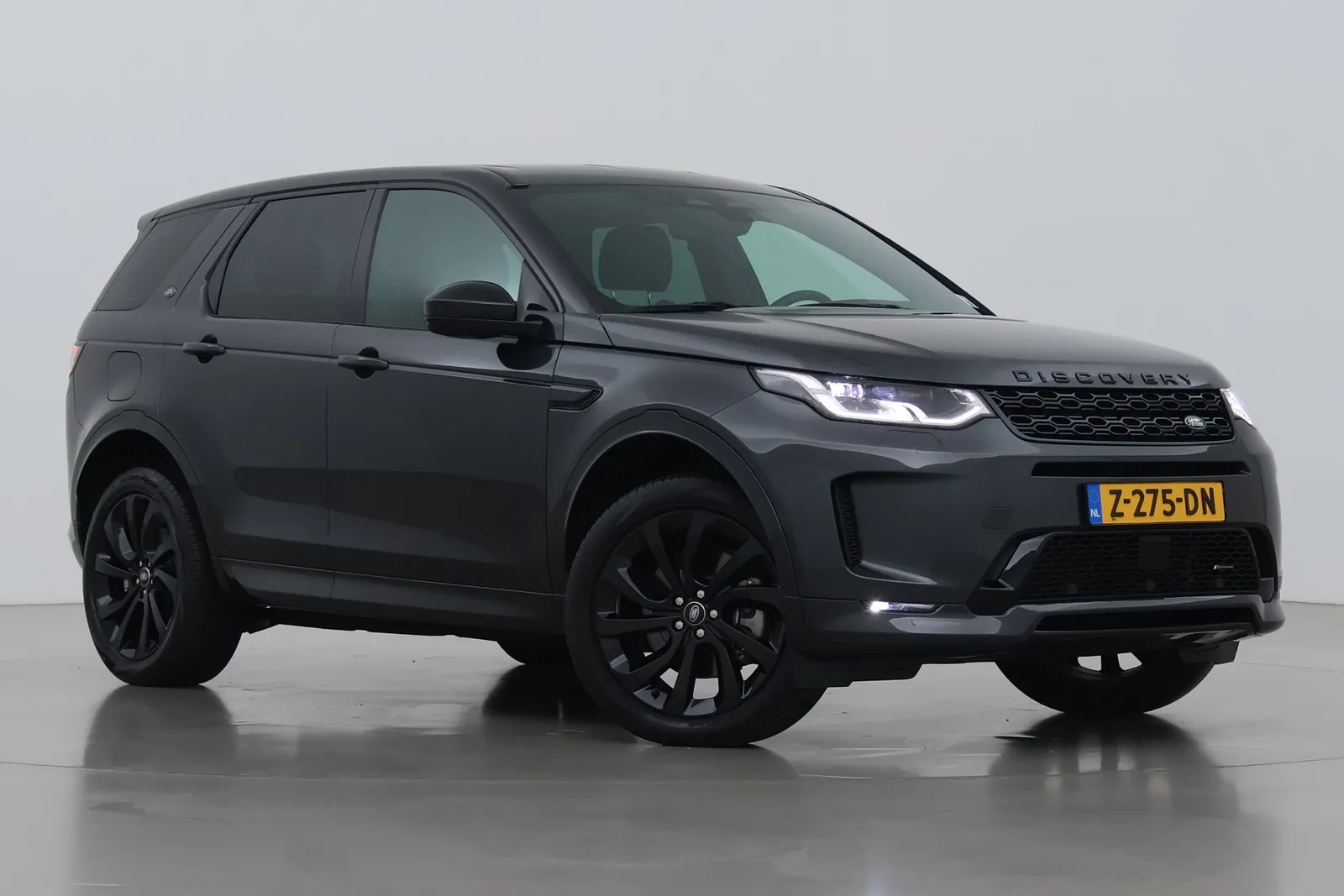 Land Rover Discovery Sport (2023) — foto 1