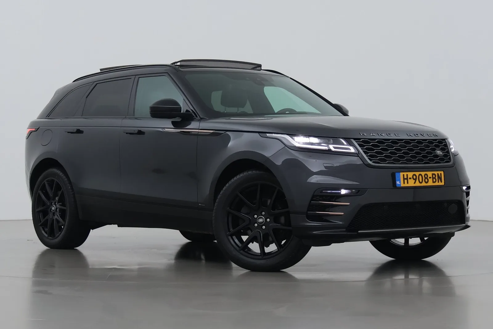 Land Rover Range Rover Velar (2020) — foto 1