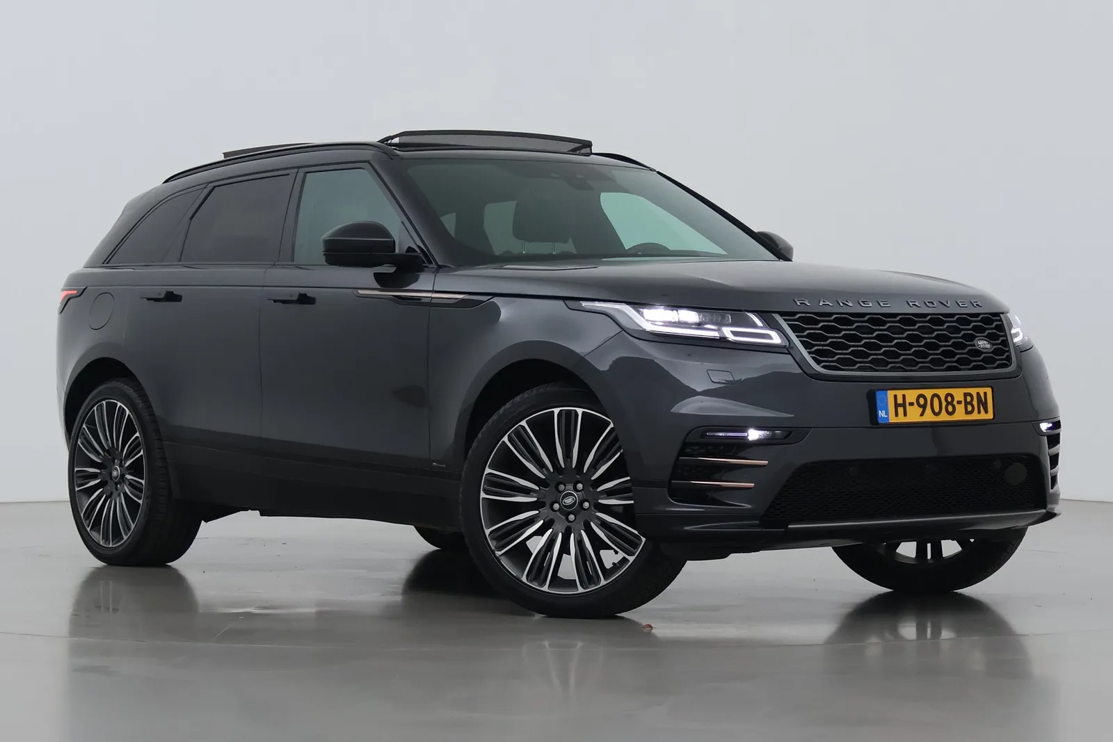 Land Rover Range Rover Velar (2020) — foto 1