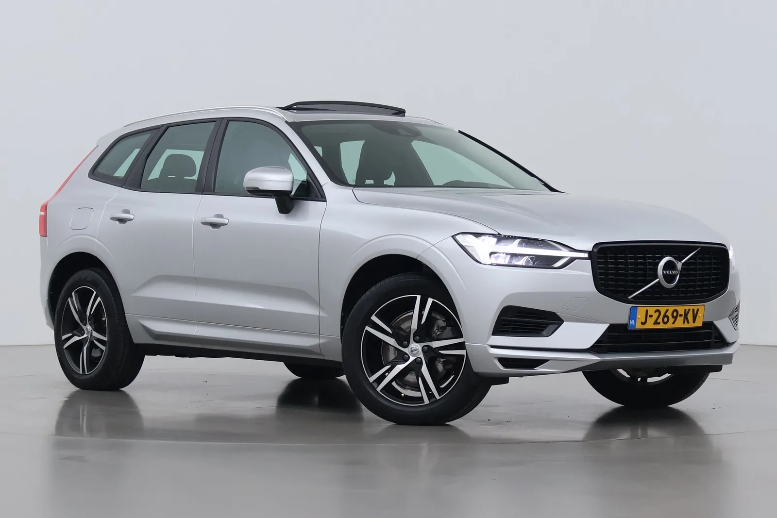 Volvo XC60 (2019) — foto 1