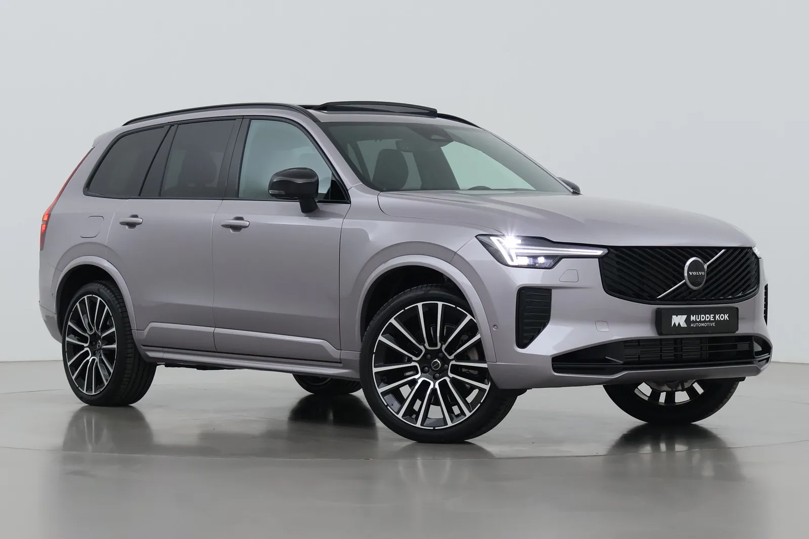 Volvo XC90 (2026) — foto 1