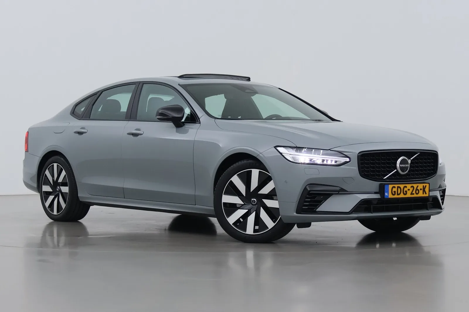 Volvo S90 (2024) — foto 1