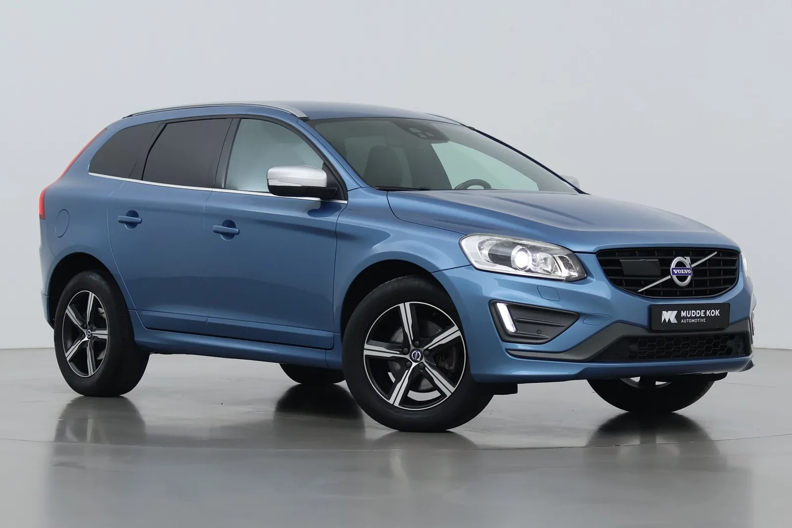 Volvo XC60 (2017) — foto 1