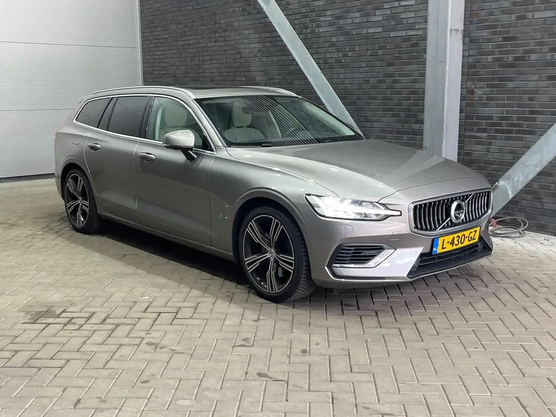 Volvo V60 (2019) — foto 1
