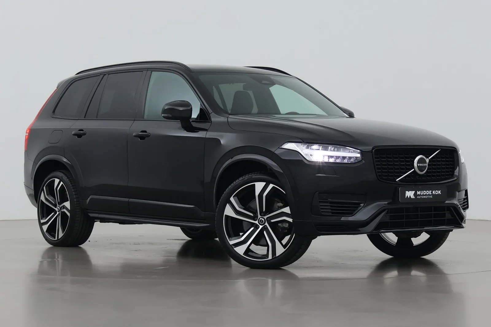 Volvo XC90 (2023) — foto 1
