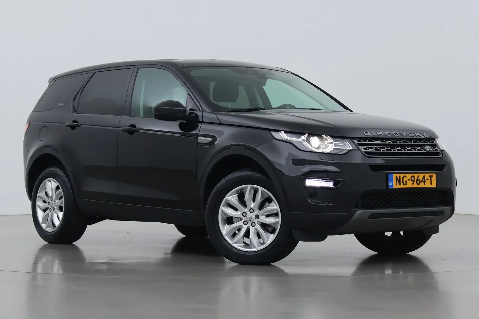 Land Rover Discovery Sport (2016) — foto 1
