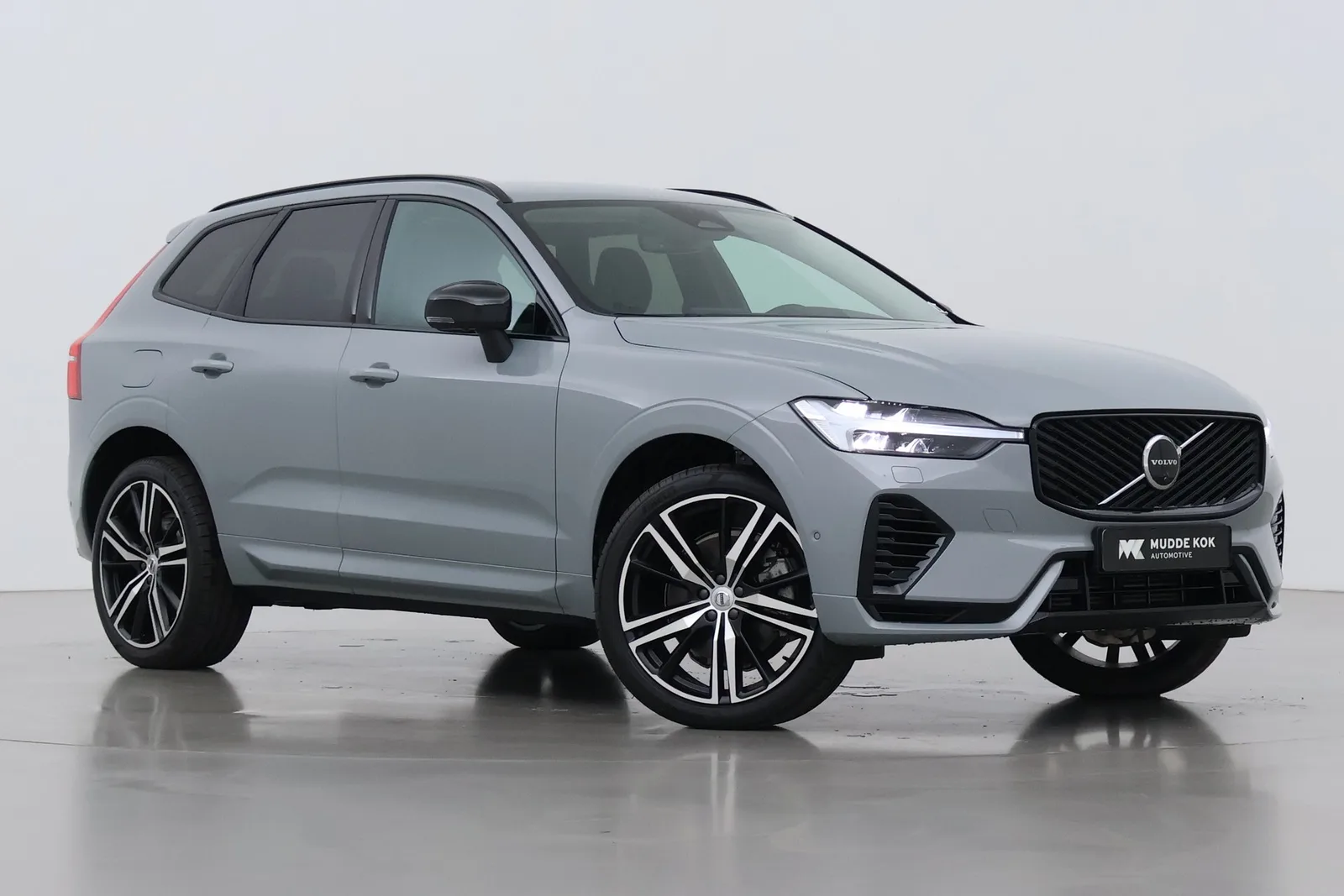 Volvo XC60 (2026) — foto 1