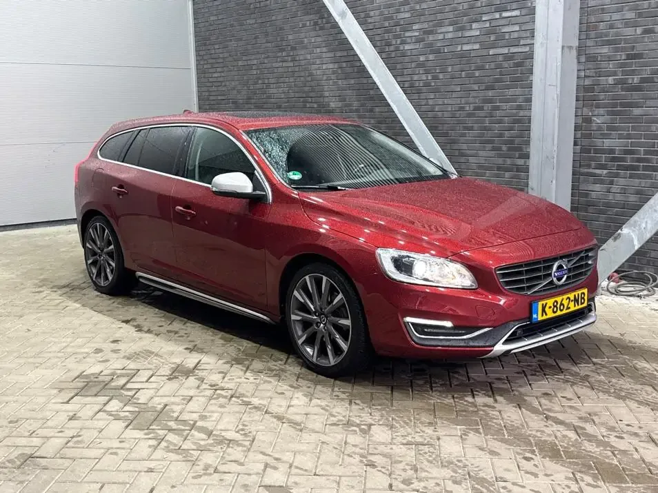 Volvo V60 (2015) — foto 1