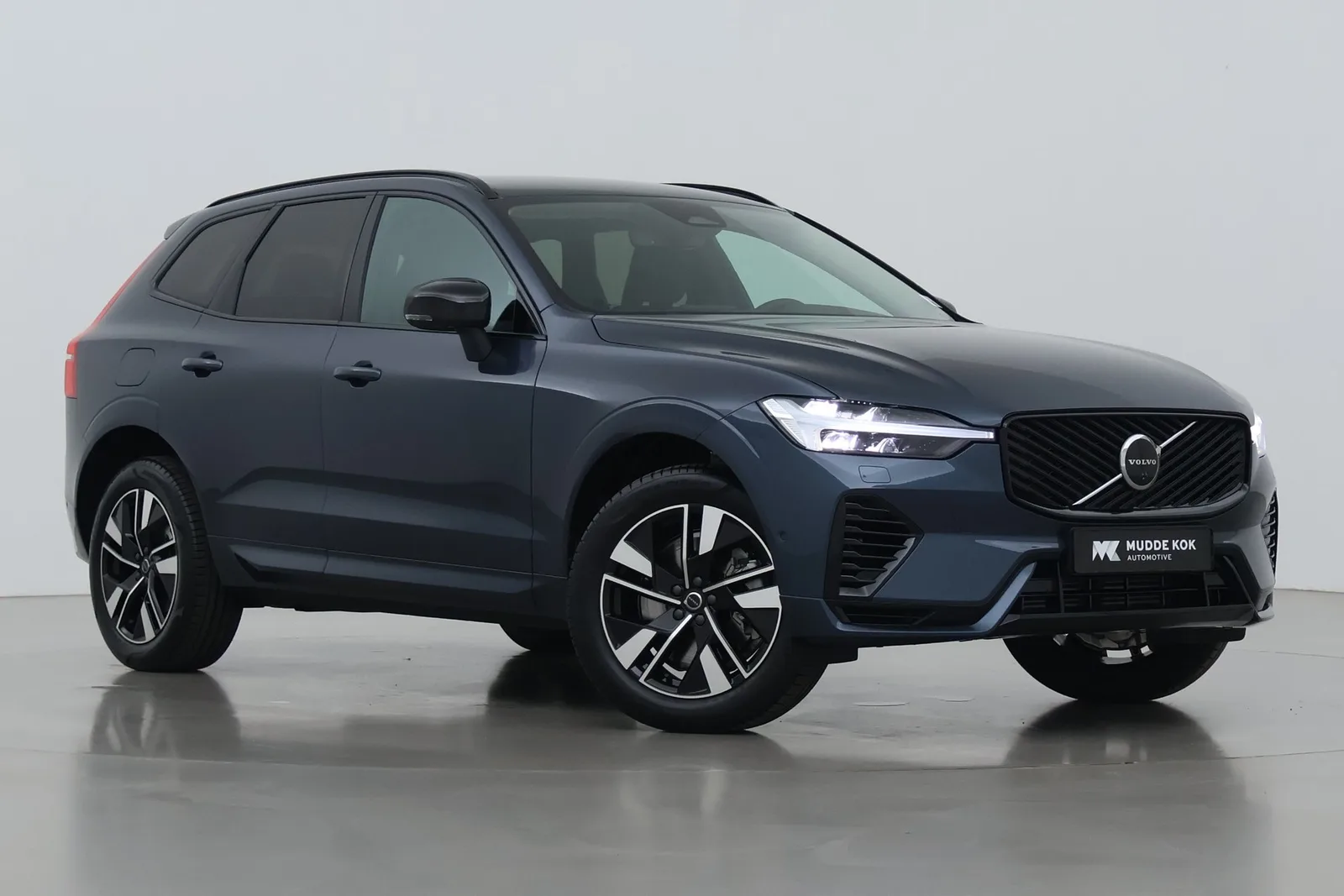 Volvo XC60 (2026) — foto 1
