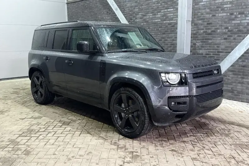 Land Rover Defender (2026)