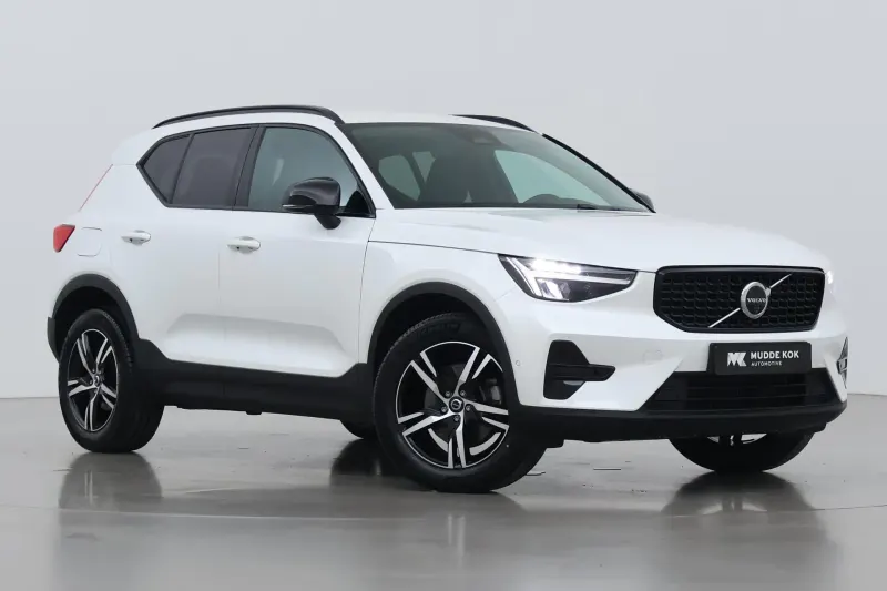 Volvo XC40 (2025)