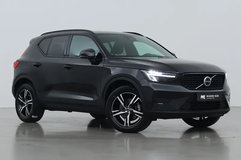 Volvo XC40 (2025)