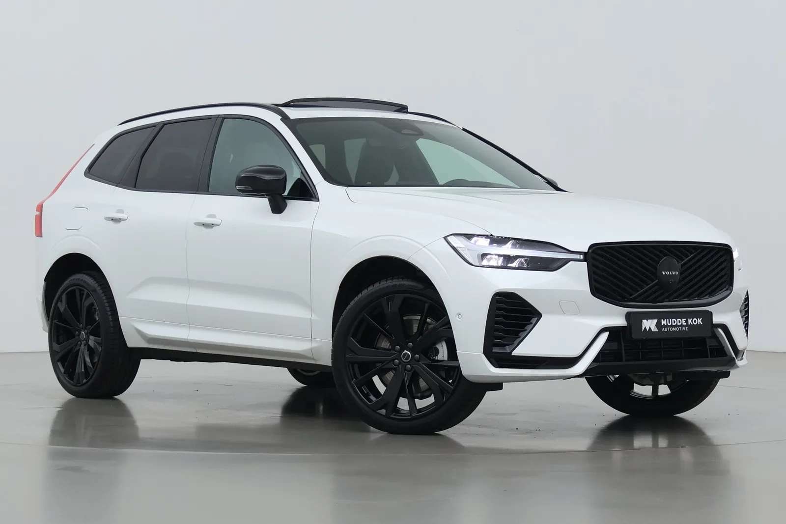 Volvo XC60 (2026) — foto 1
