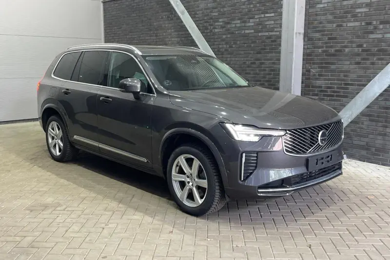 Volvo XC90 (2025)