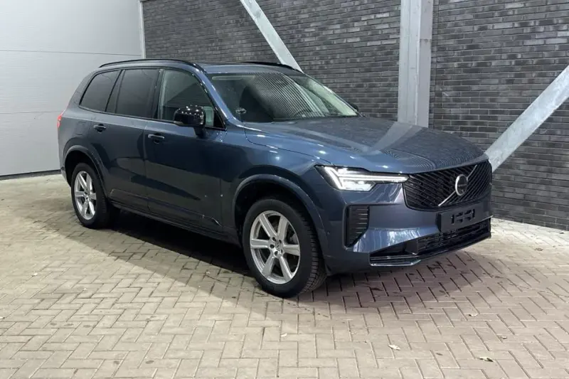 Volvo XC90 (2025)