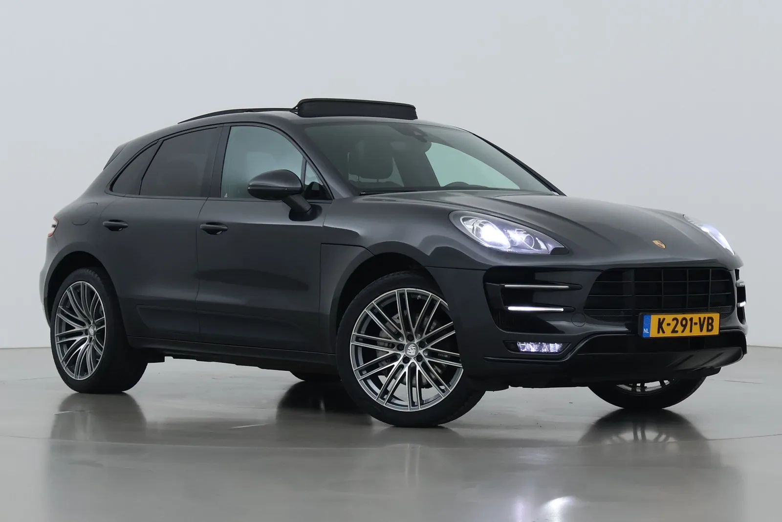 Porsche Macan (2018) — foto 1