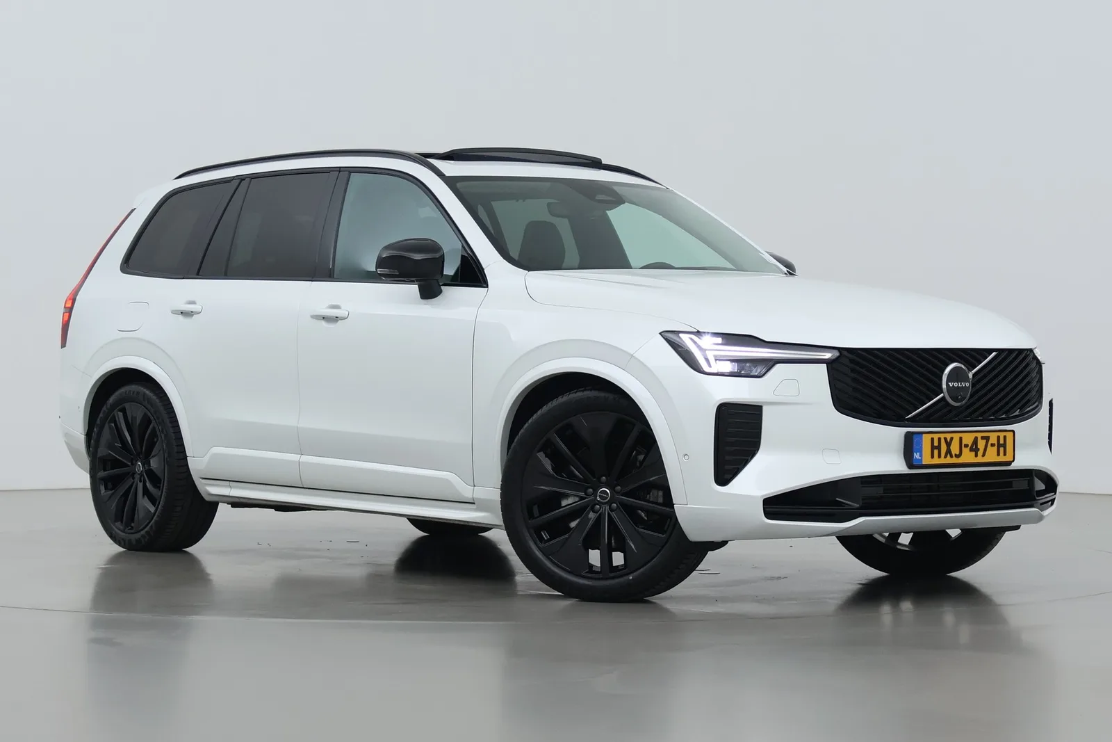 Volvo XC90 (2025) — foto 1