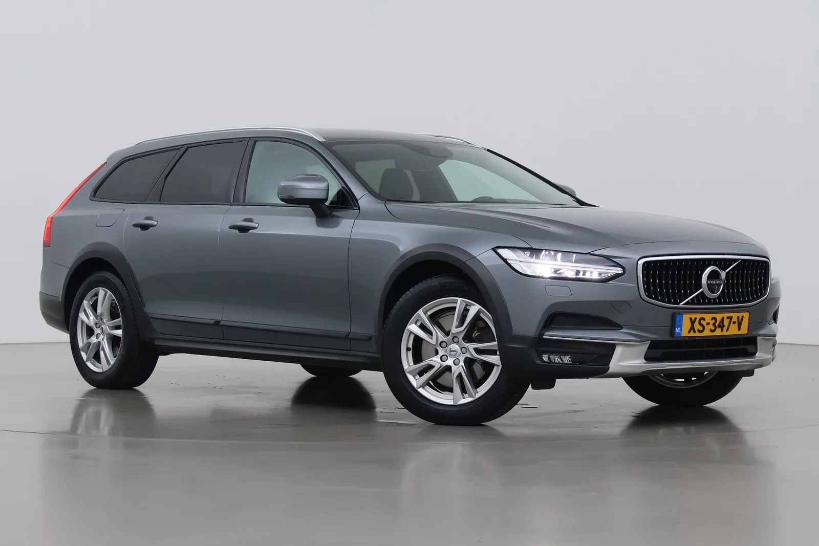Volvo V90 (2018) — foto 1