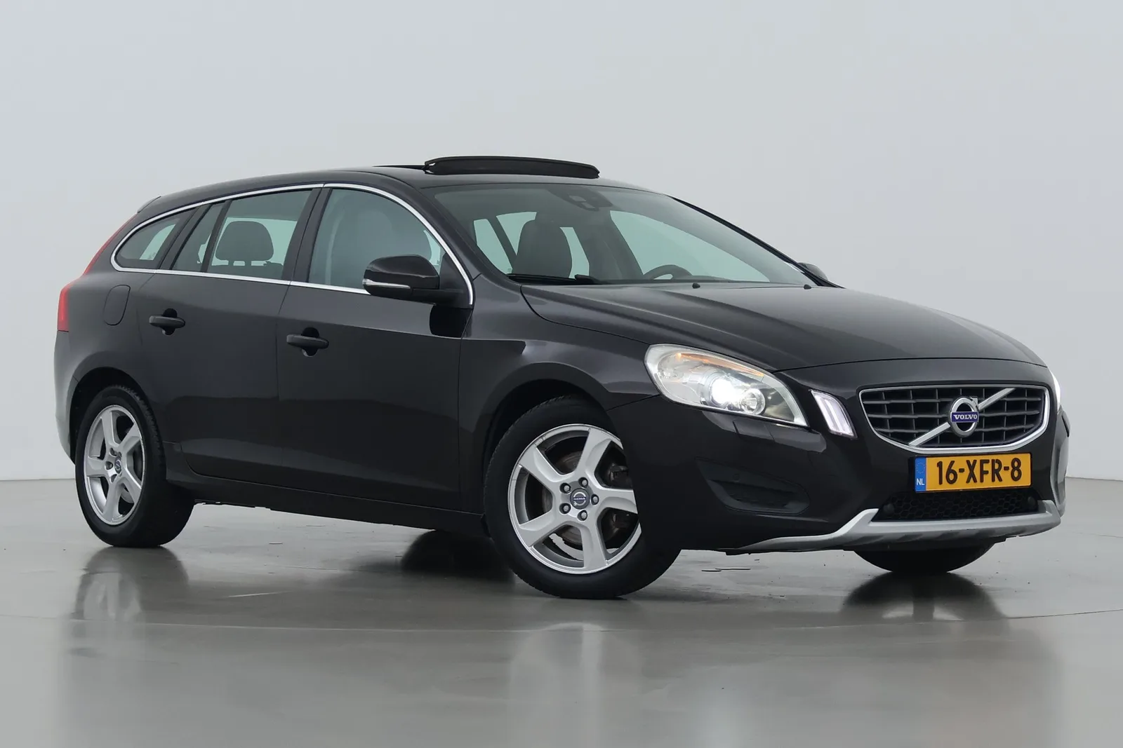 Volvo V60 (2012) — foto 1
