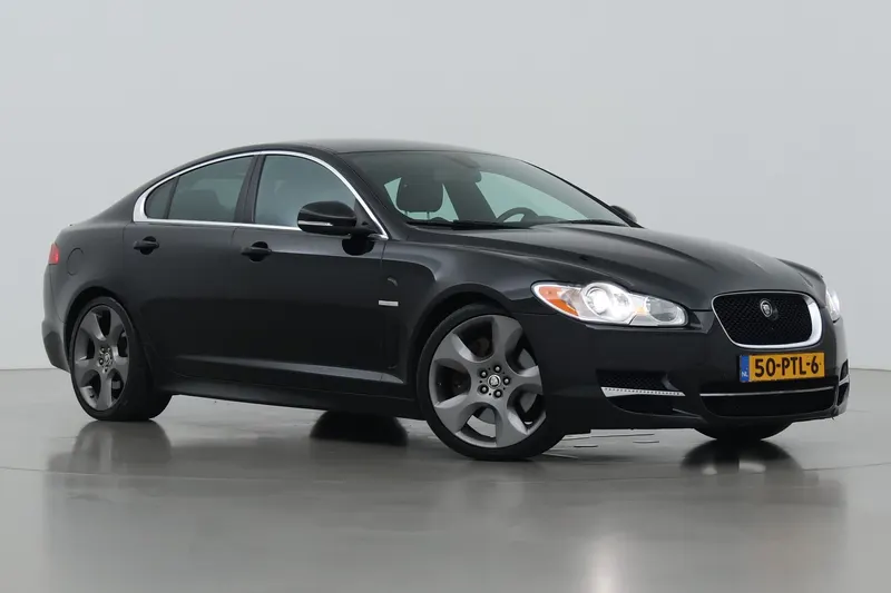 Jaguar XF (2011)