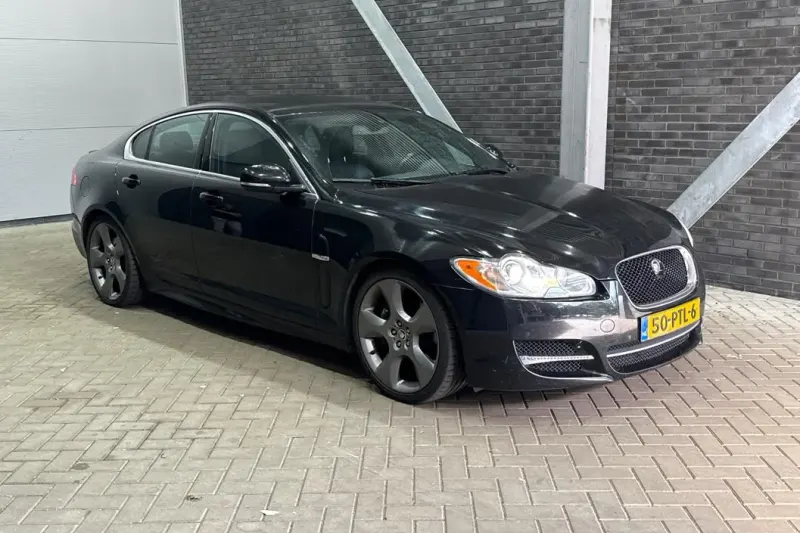 Jaguar XF (2011)