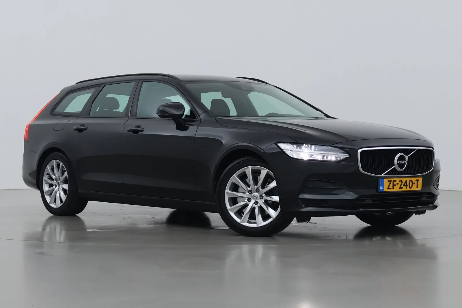 Volvo V90 (2018) — foto 1