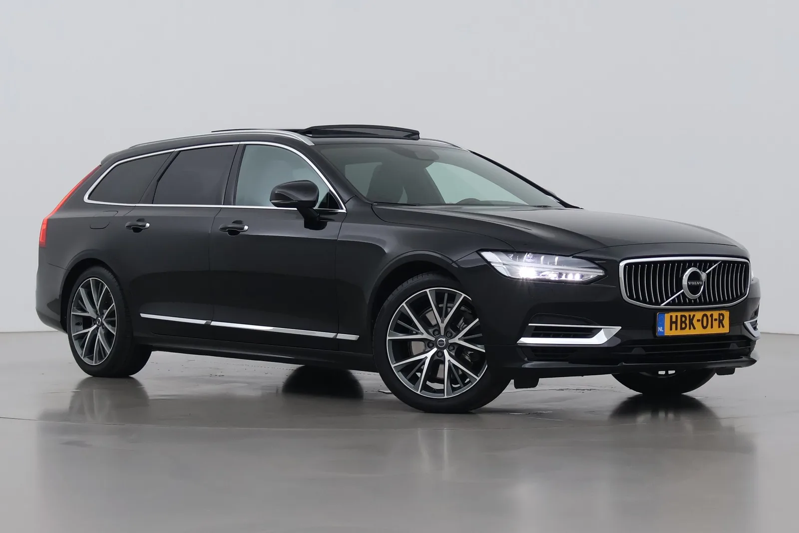 Volvo V90 (2019) — foto 1