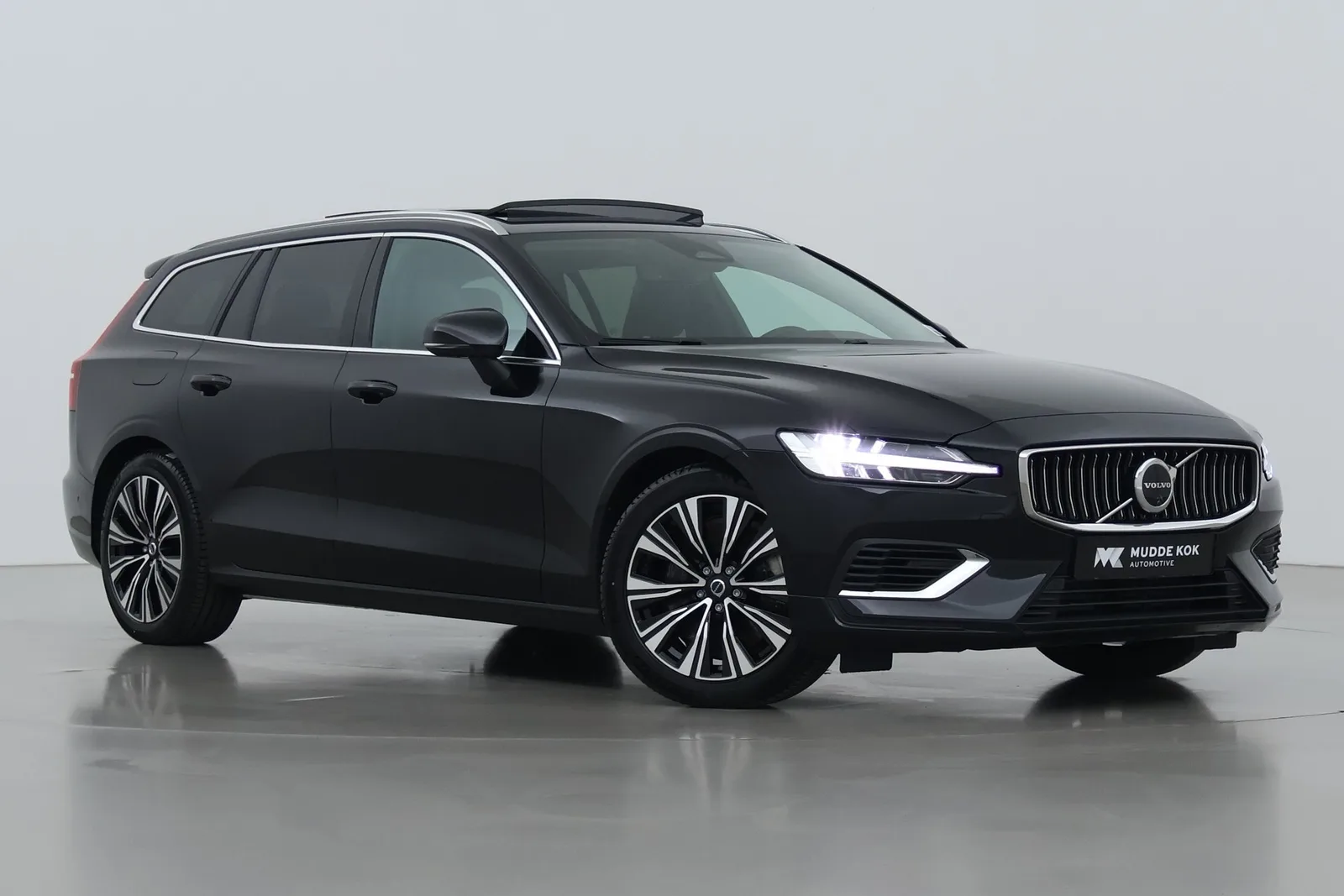 Volvo V60 (2025) — foto 1