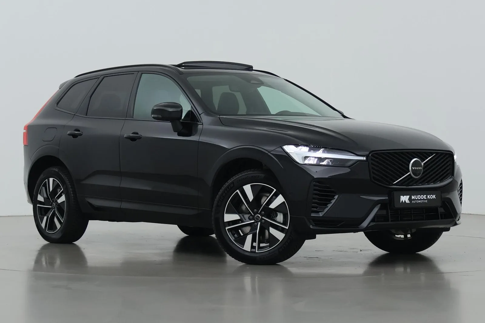Volvo XC60 (2026) — foto 1