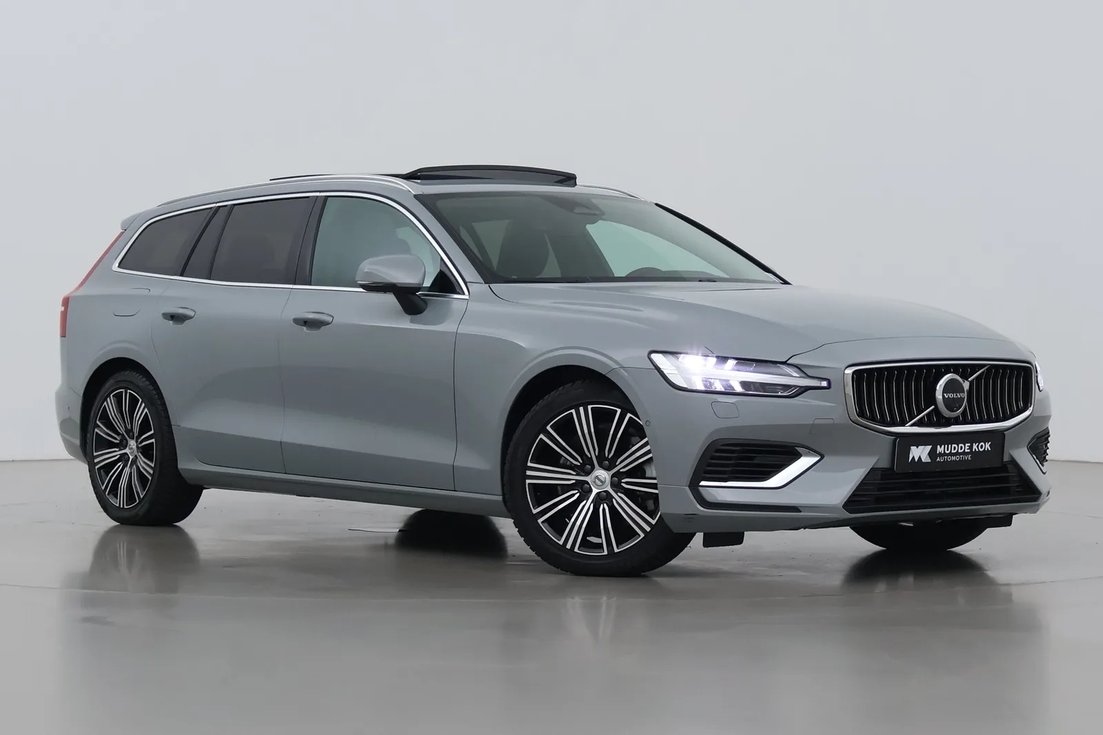 Volvo V60 (2025) — foto 1