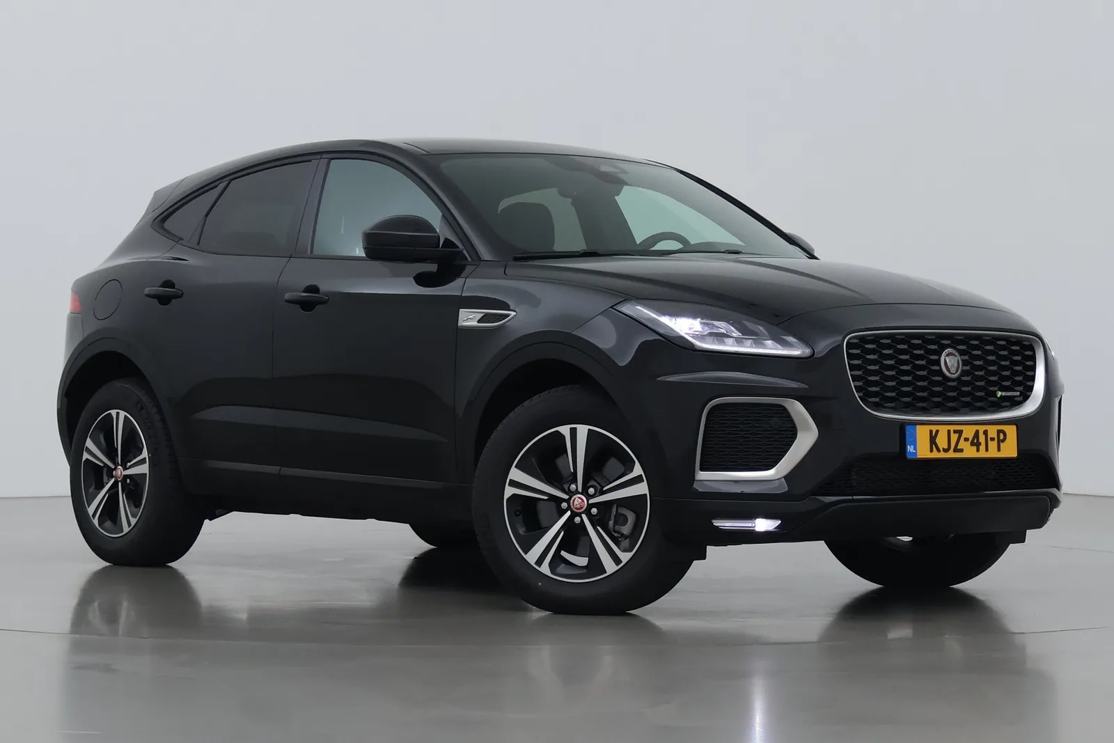 Jaguar E-Pace (2026) — foto 1
