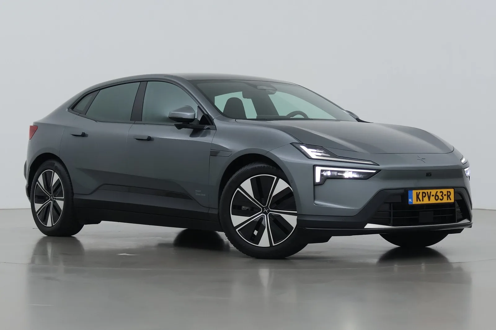 Polestar 4 (2025) — foto 1